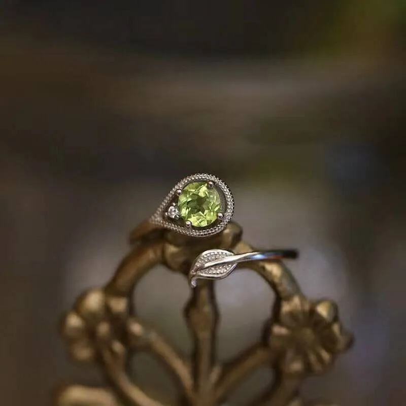 New Trend Branches Leaves Open Peridot Ring