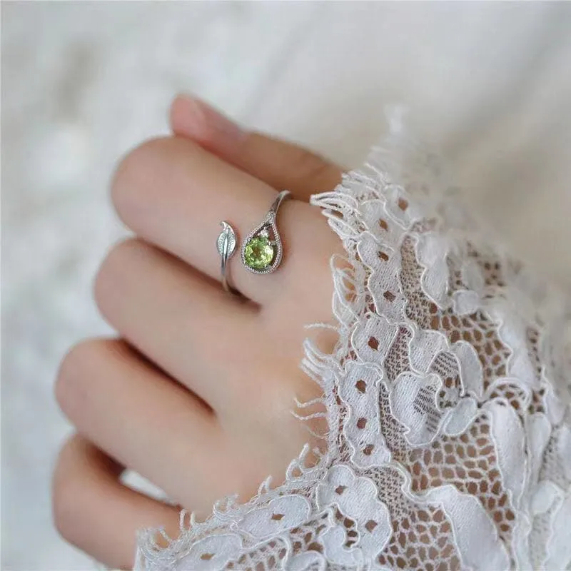 New Trend Branches Leaves Open Peridot Ring