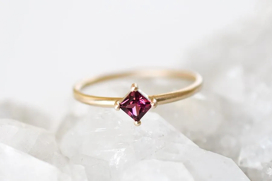 Tavi Garnet Ring