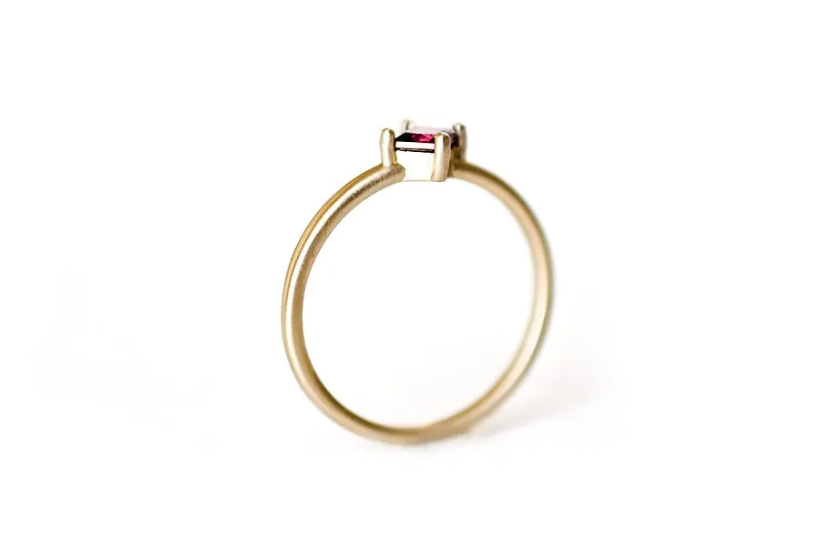 Tavi Garnet Ring